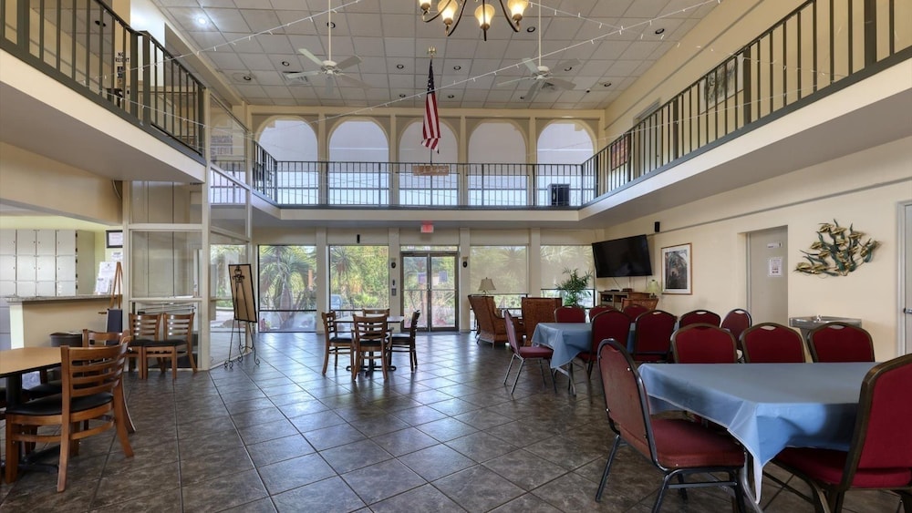 Quiet Condo Near Downtown Punta Gorda 2 Bedroom Condo