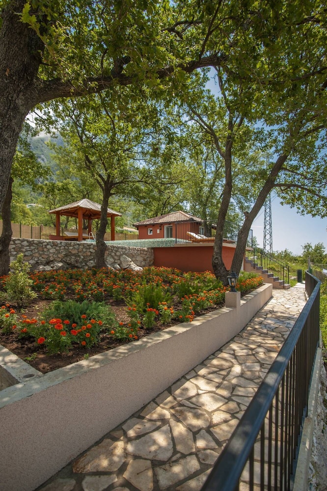Guest House Harmonia