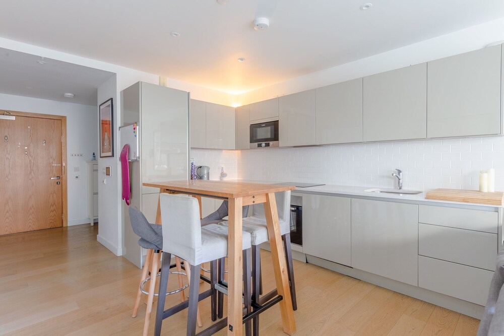 Bright Flat in Elephant & Castle