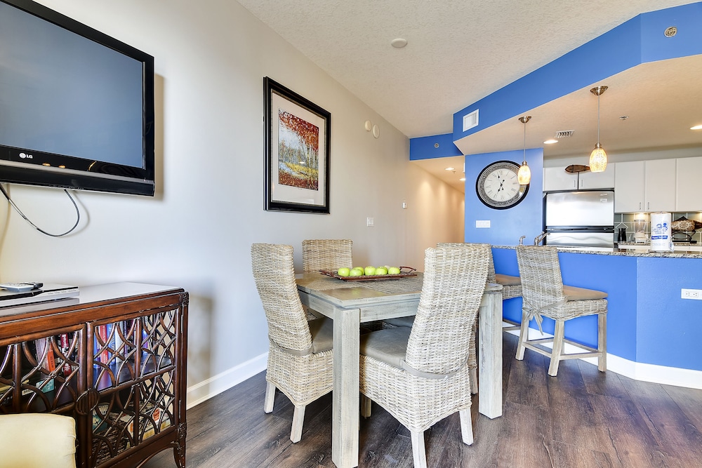 Grand Panama Beach Resort by Book That Condo