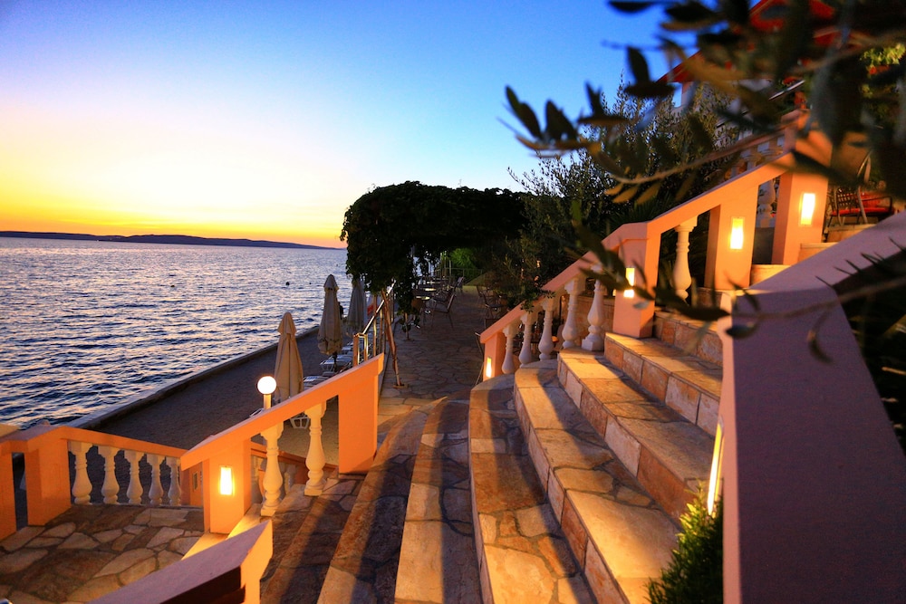 Pension Augustino