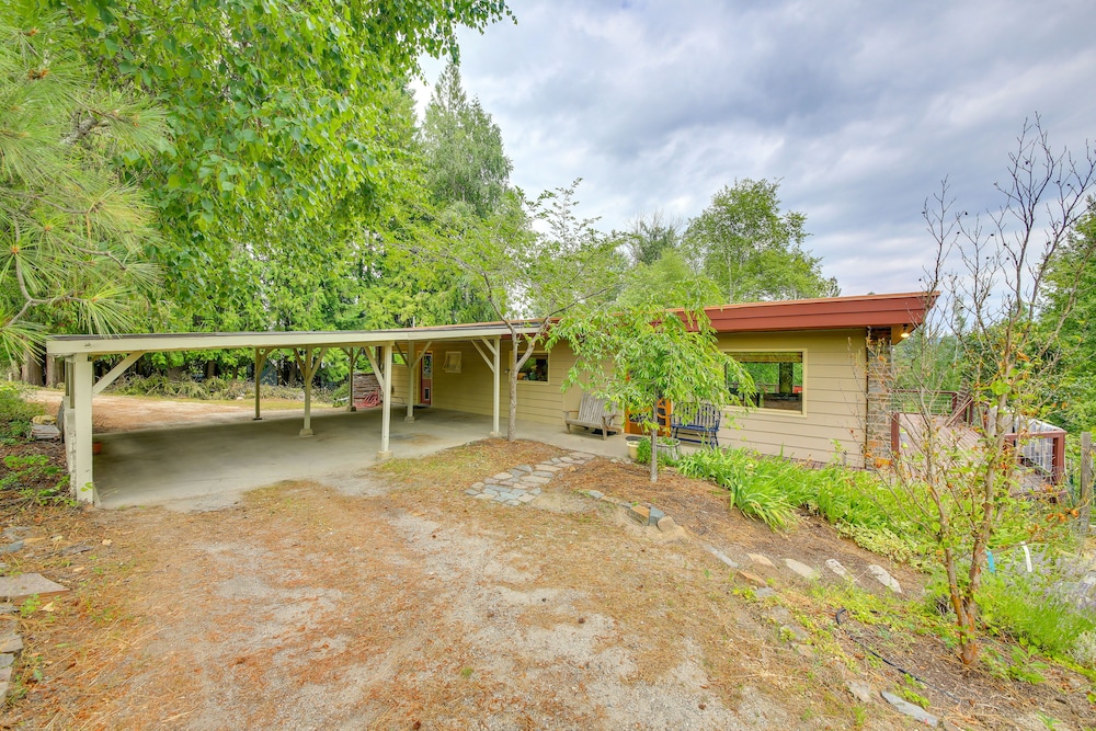 Sandpoint Vacations - 12 Mi to Schweitzer: Spacious Home w/ Deck! - Property Image 21