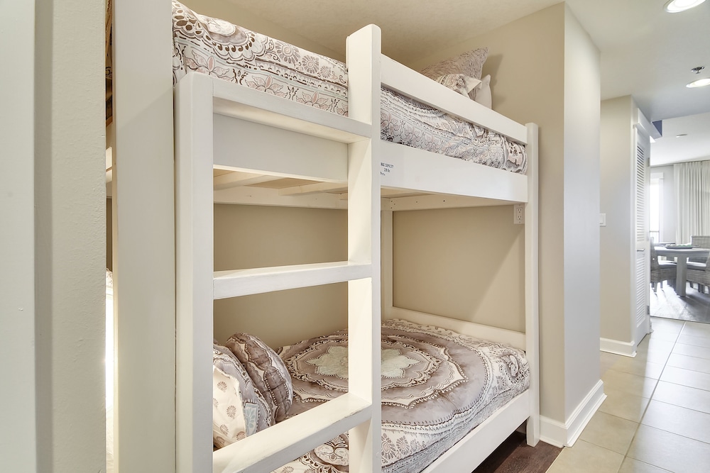 Grand Panama Beach Resort by Book That Condo