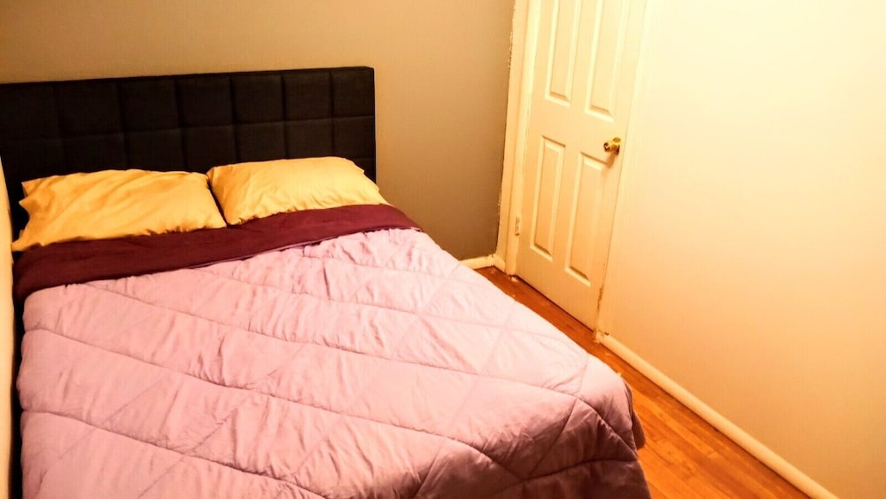 HarlemHouse - Property Image 12