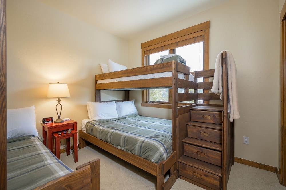 Cloudline Chalet 3 Bedroom Townhouse