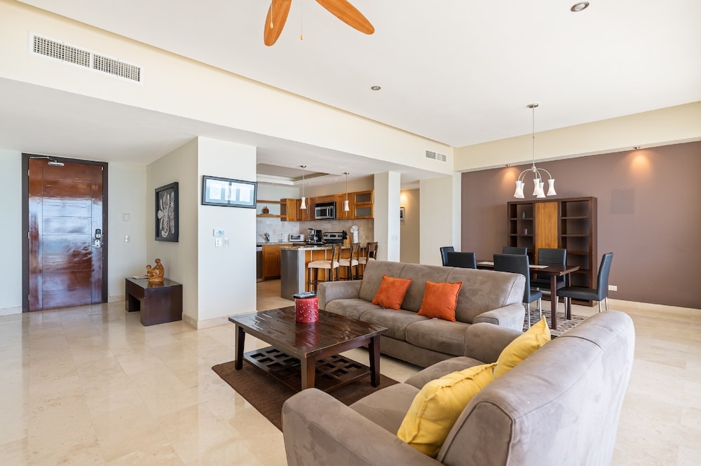 Encanto Living 0901 -2BR by Kivoya