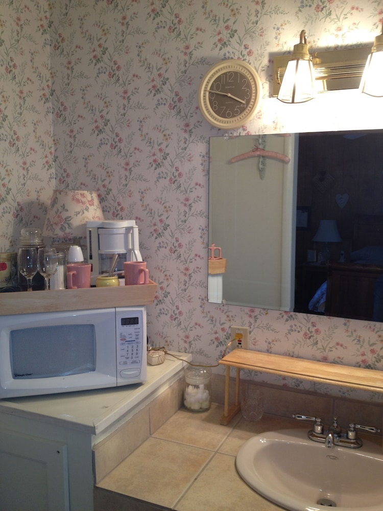 Mountain Haven Inn - Property Image 12