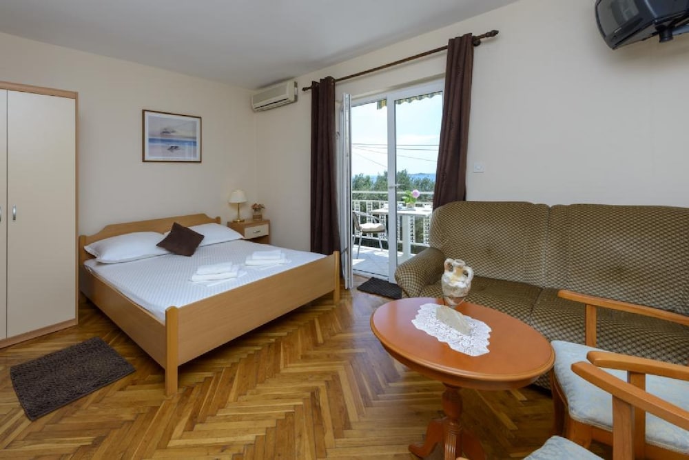 Apartments Botica