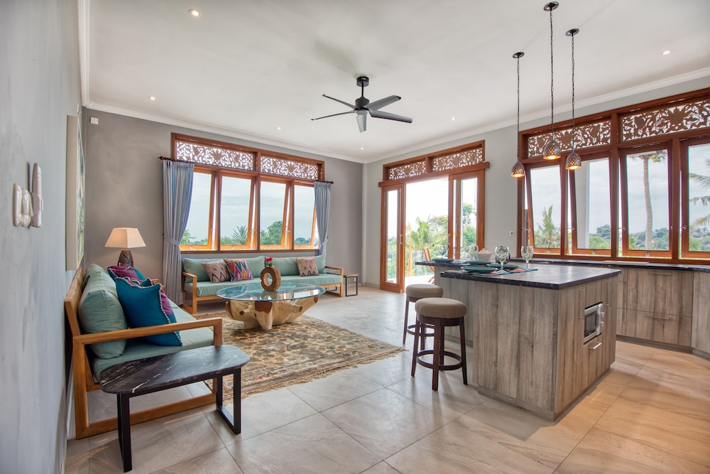 Lebah Villas