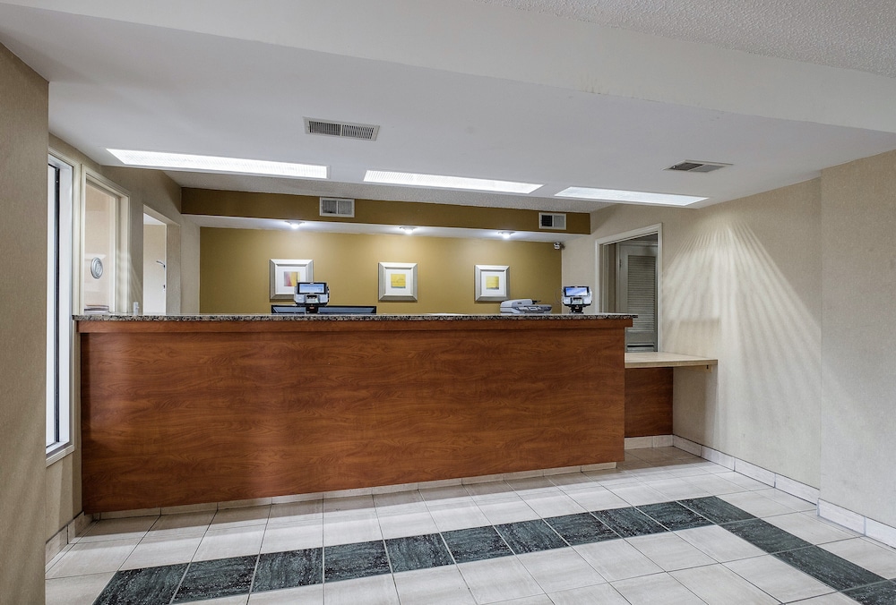 Williamsport Vacations - Red Roof Inn Hagerstown - Williamsport, MD - Property Image 26