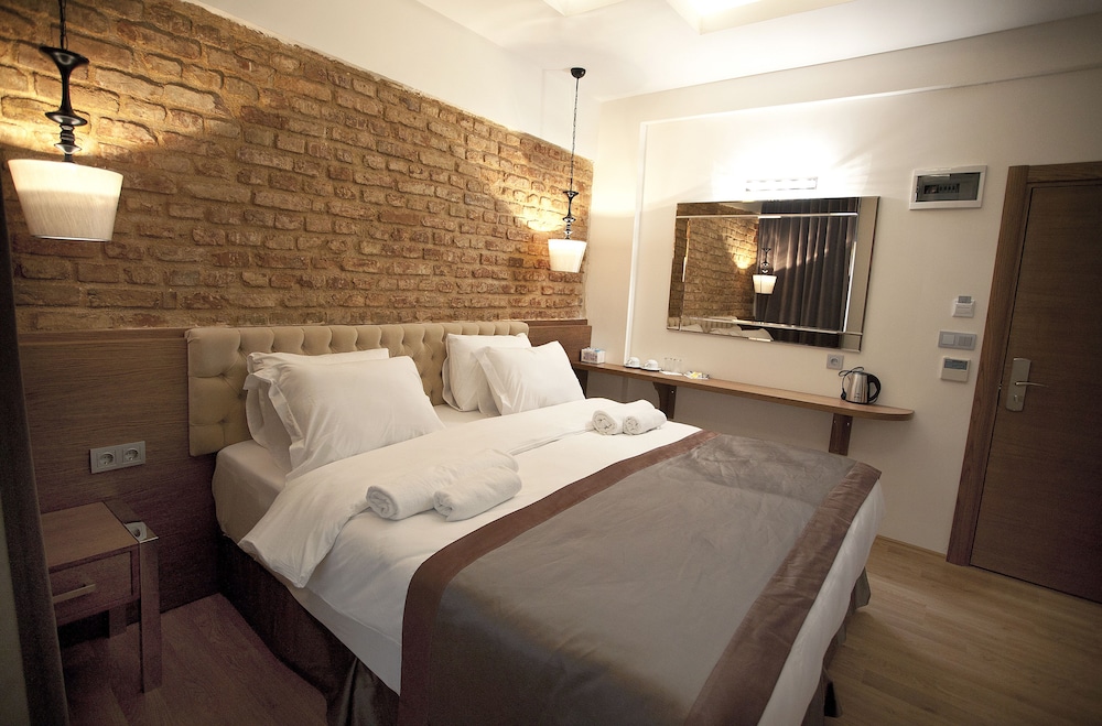 Pera Line Otel - Image 24