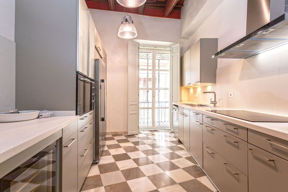 Genteel Home Palacio Abades Terrace