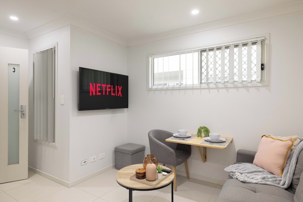 Smart Suites Self Check-in Apartments - 39A Freney