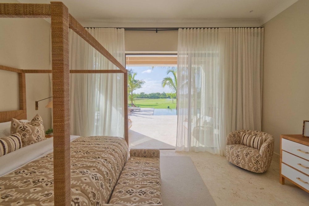 Luxury Villa With Heated Pool Jacuzzi Full Staff