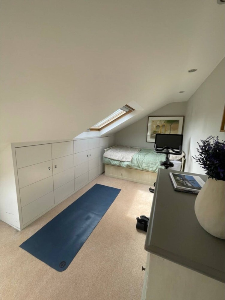 Secluded & Serene 3BD Family Home - Wandsworth!
