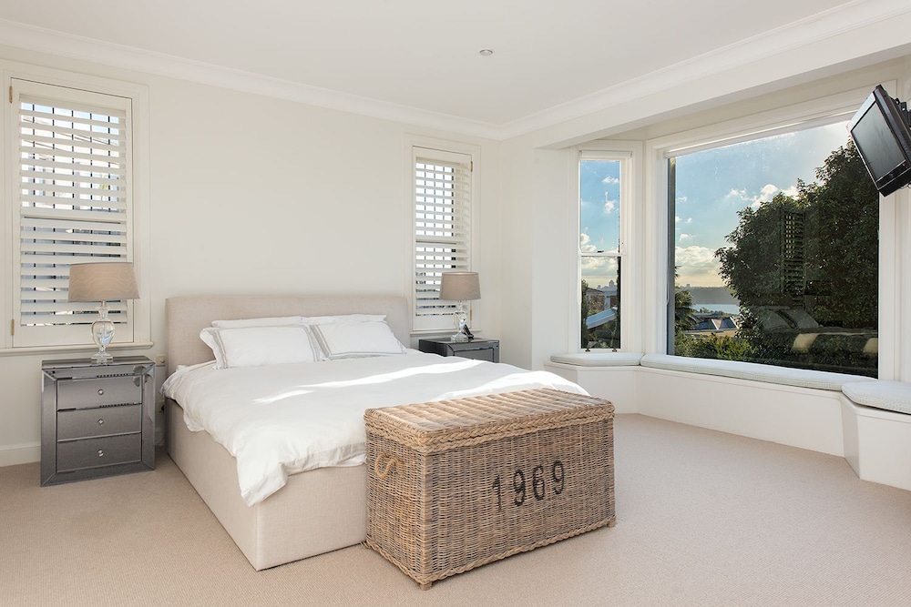 Vaucluse Manor H327