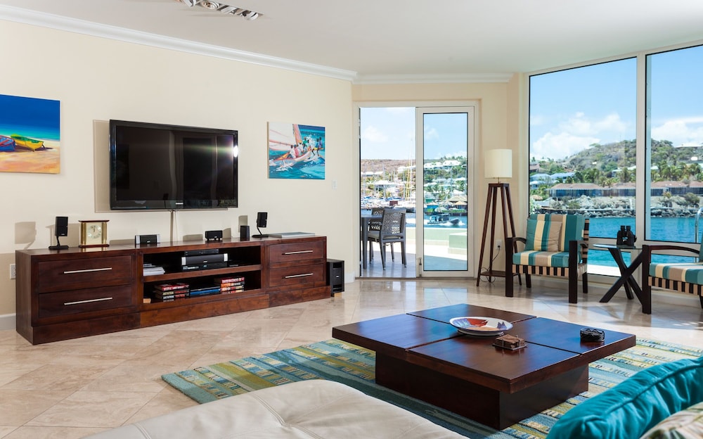 Oyster Bay Beach Resort - Photo 57