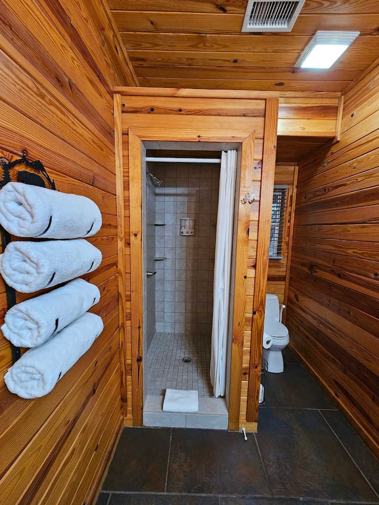 Honey Bear Haven Suite 1
