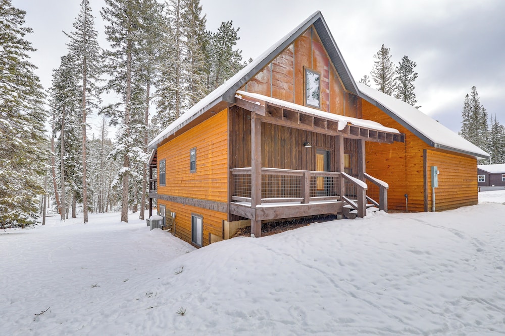 Hot Tub + Deck: Secluded Black Hills Retreat!