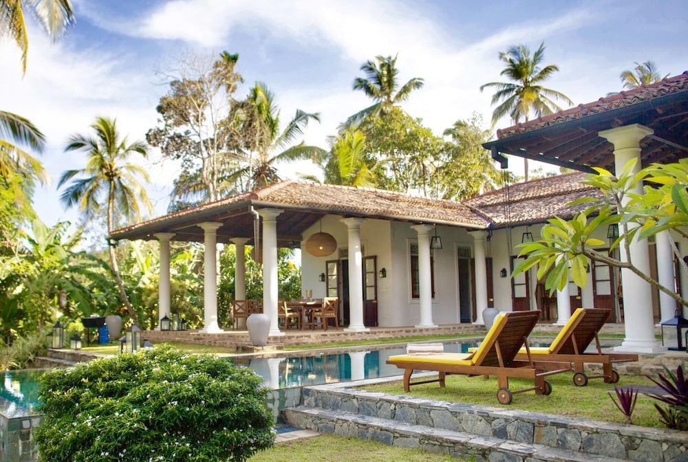 Family House Overlooking Rice Fields view 2