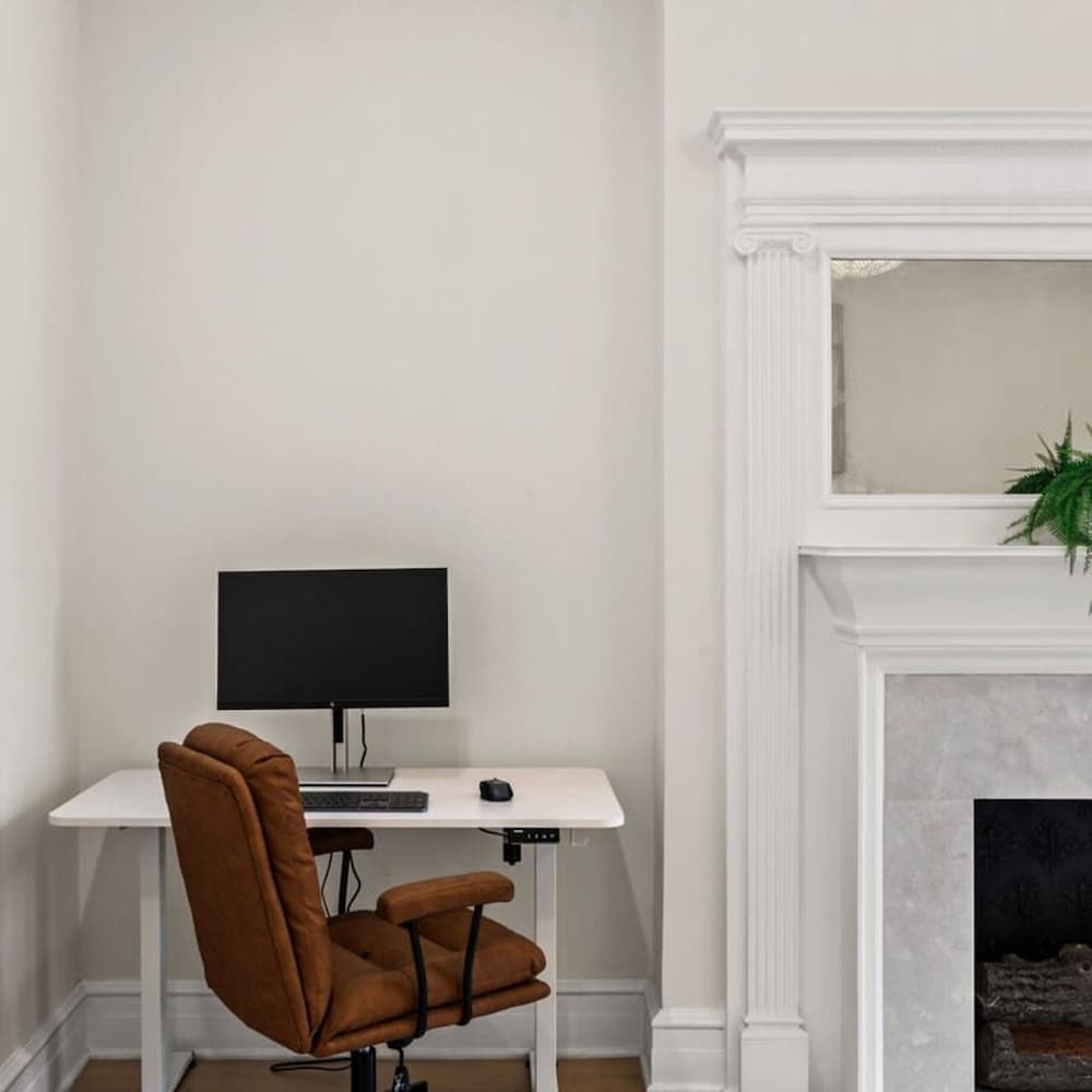 Riverside by Rove Travel 7BR Modern Townhouse