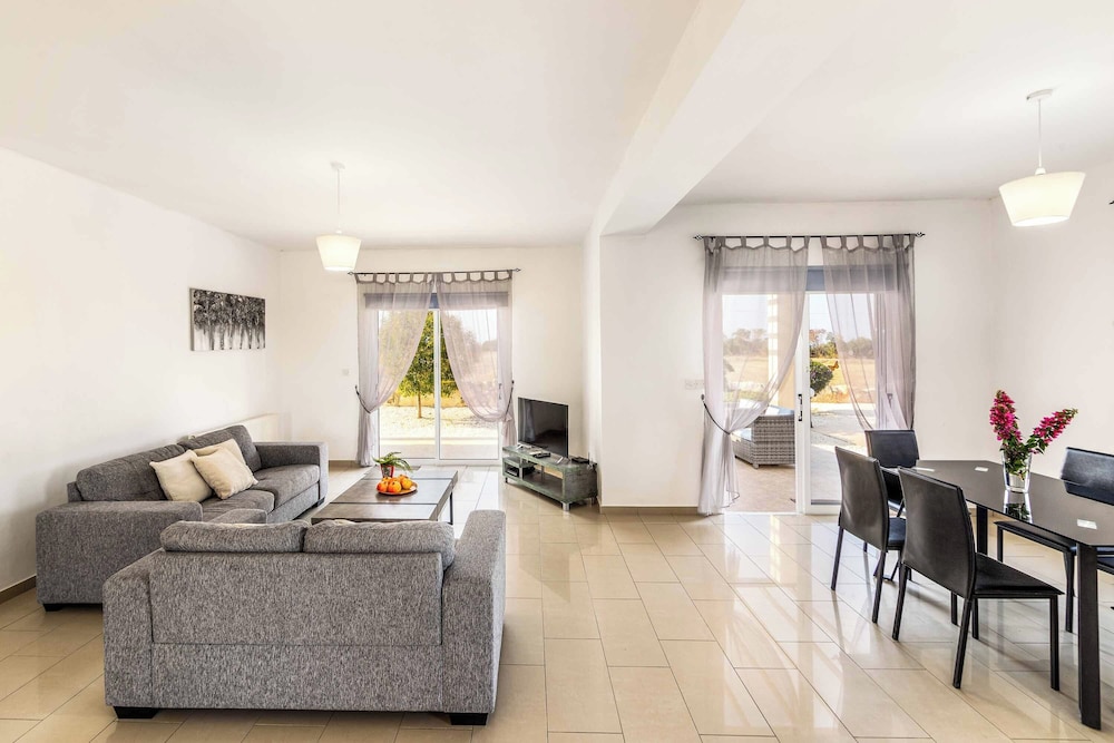 Villa Orange Tree