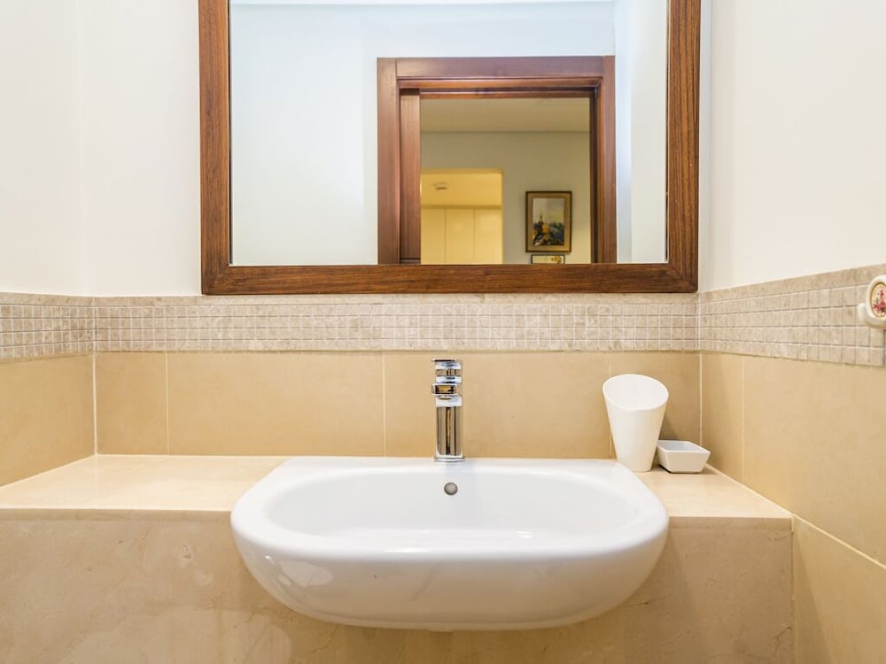 Vacay Lettings - Burj Vista Tower 1