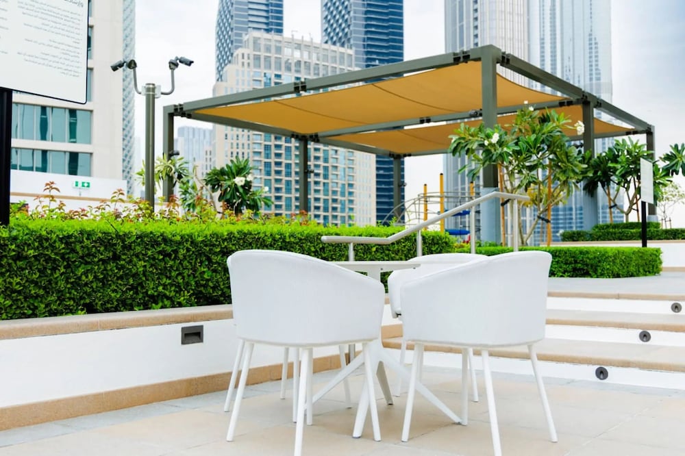 Burj Crown Lux Apartment by Dubai Mall
