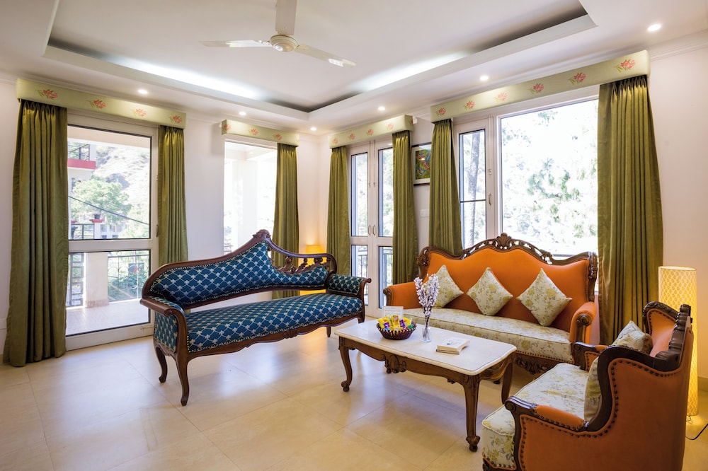 Alaya Stays Captains Nest 3 BHK Retreat With Garden & Scenic Views