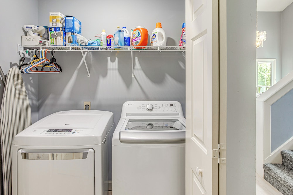Marina & Pool: Roomy Golf-view Home in Southport