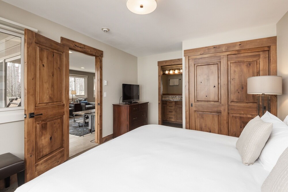Park City Ski Resort UT - Snow Flower Vacation Homes