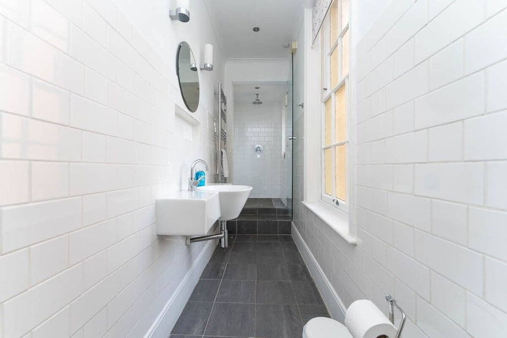 Host Stay Tranquility on Brunswick Square