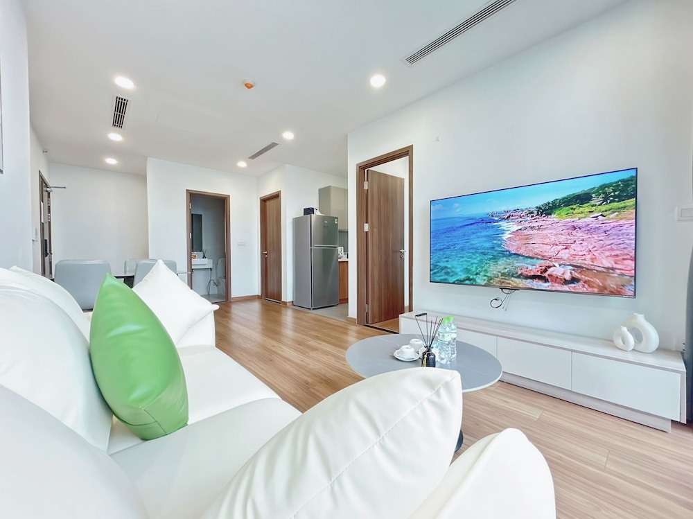 Eco Green Saigon - Free Gym & Pool