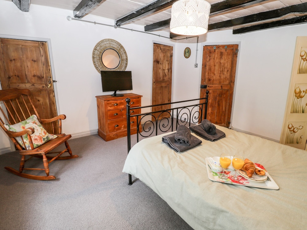 Inglenook Cottage view 2