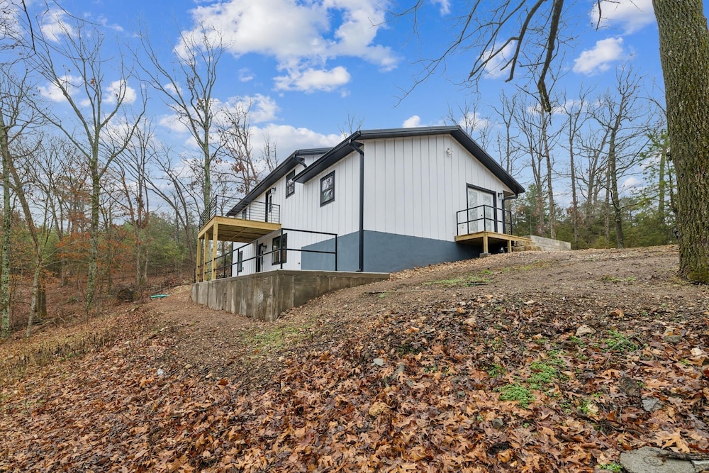 Lost Ridge Retreat 5 Bedroom Home