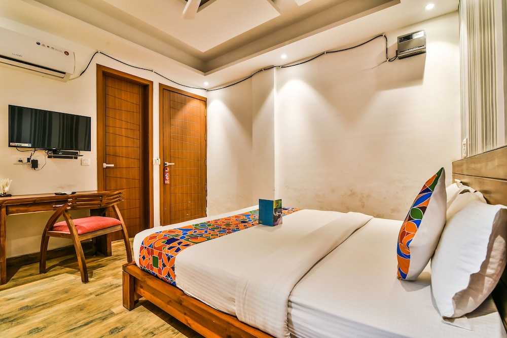 FabHotel Comfort Dome Sector 45