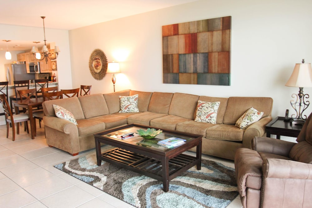 Sterling Shores 2 Bedroom Apartment by BnD