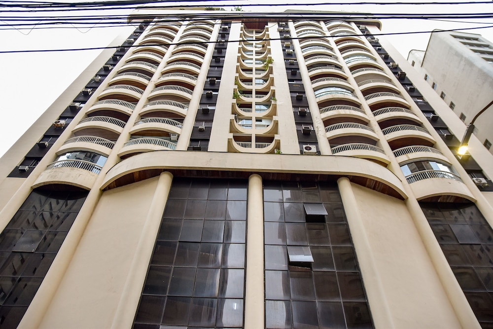 Apartamento a 70m da Praia de Pitangueiras SP