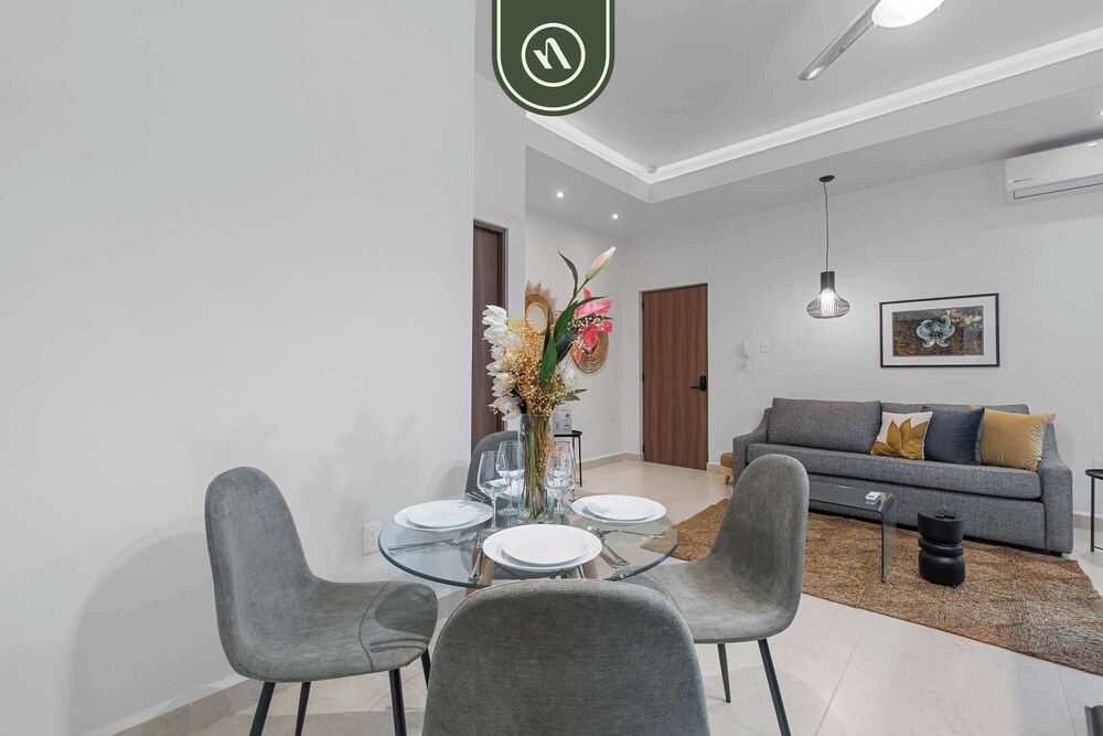 Brand New 1 BR Condo Right Next to the Malecon