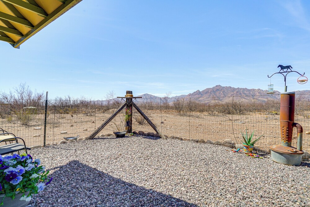 Tiny Home Studio: New Mexico Nature Retreat!