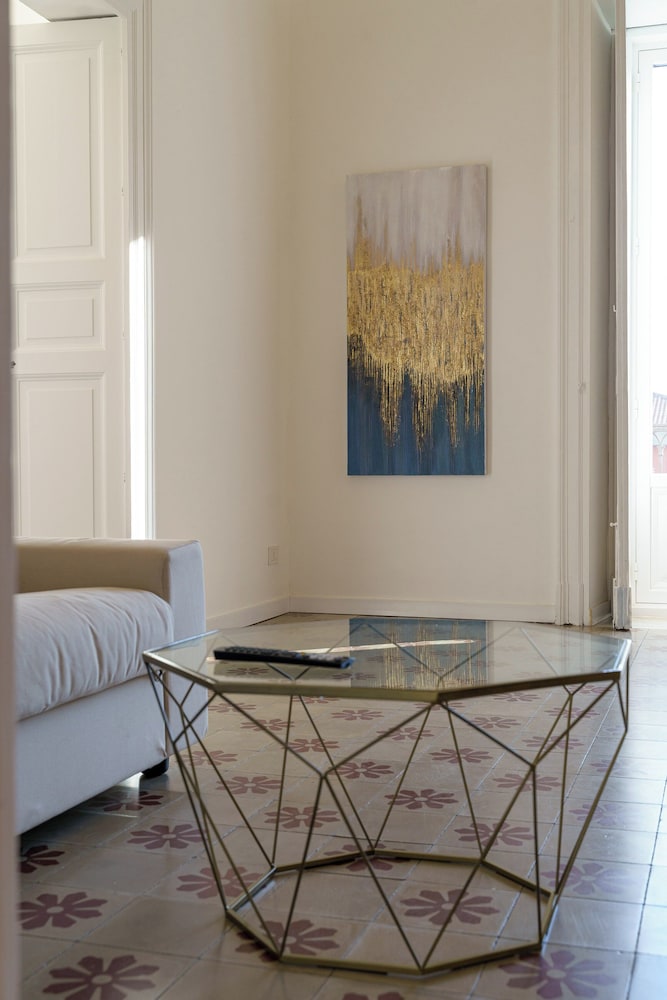 KleoSuites