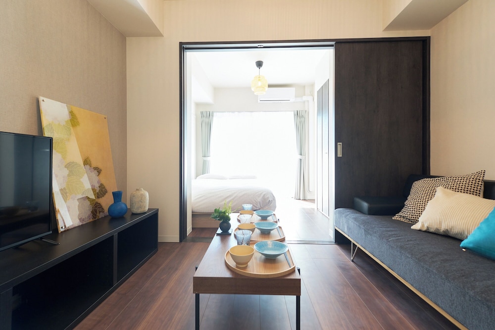 AQUA RESIDENCE Sangenjaya by Tranova
