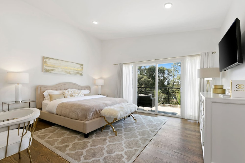 Hollywood Hills Heatpool BBQ Prime Location