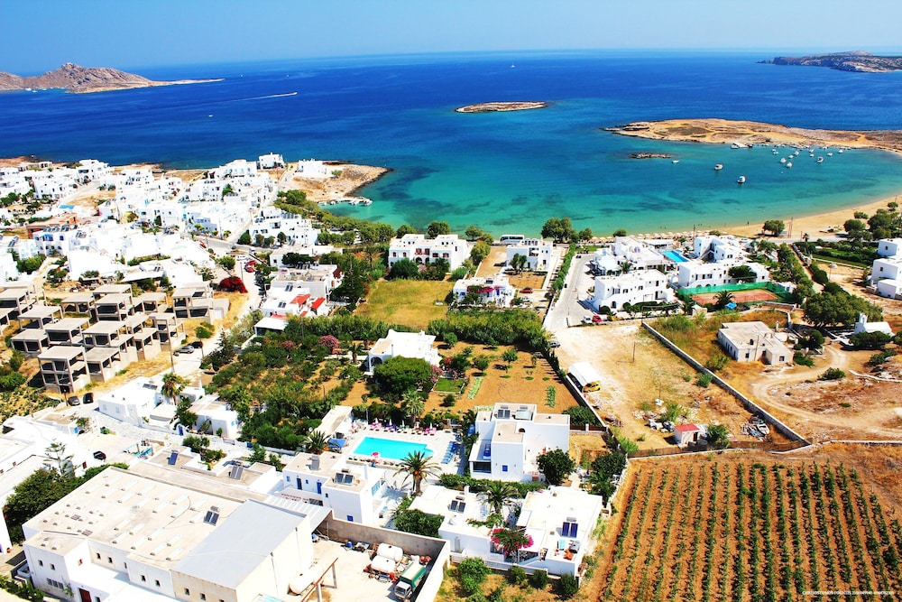 Zoumis Residence