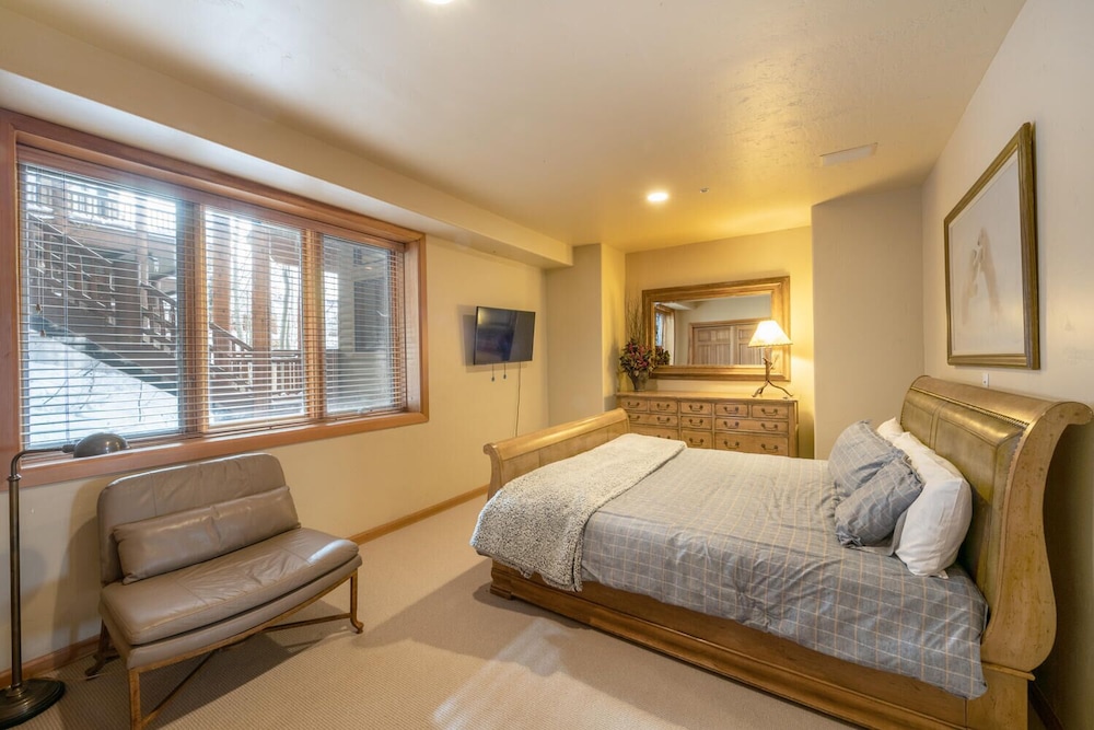Double Eagle by Park City Vacations view 3