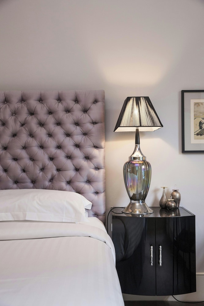 Leamington Road Villas II by Onefinestay