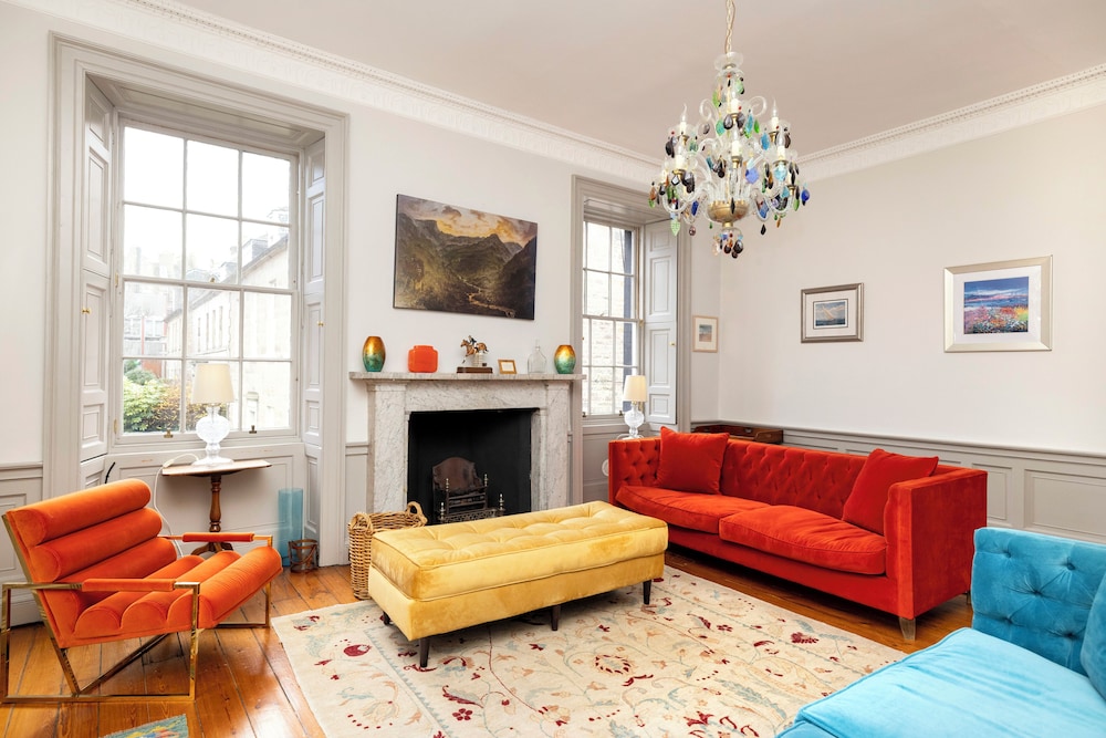 Luxury Family Flat in Edinburgh New Town