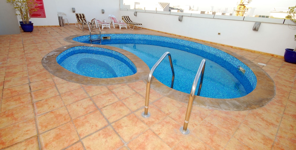 Abu Dhabi Vacations - Ramee Royal Hotel Apartments - Property Image 10