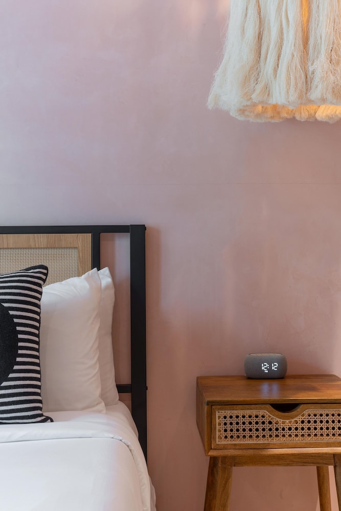 Artisan Studio- Breakfast Nook by Design District