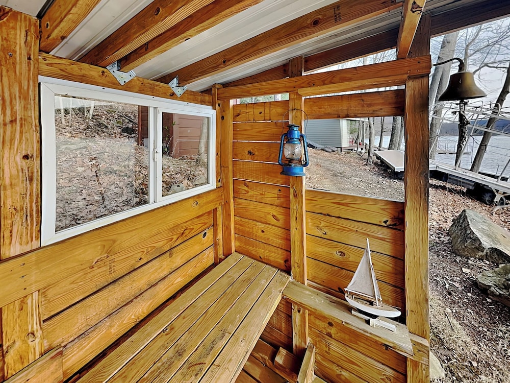 A Lakefront Paradise by Taylor Made Deep Creek